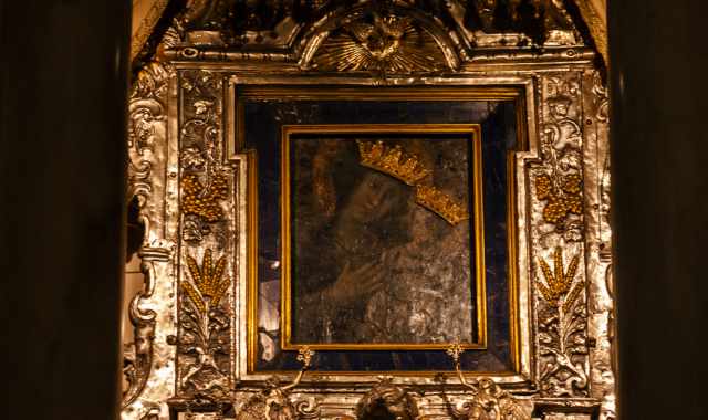 Simboli cavallereschi, absidi nascoste e una Madonna Nera:  il borgo medievale di Sovereto